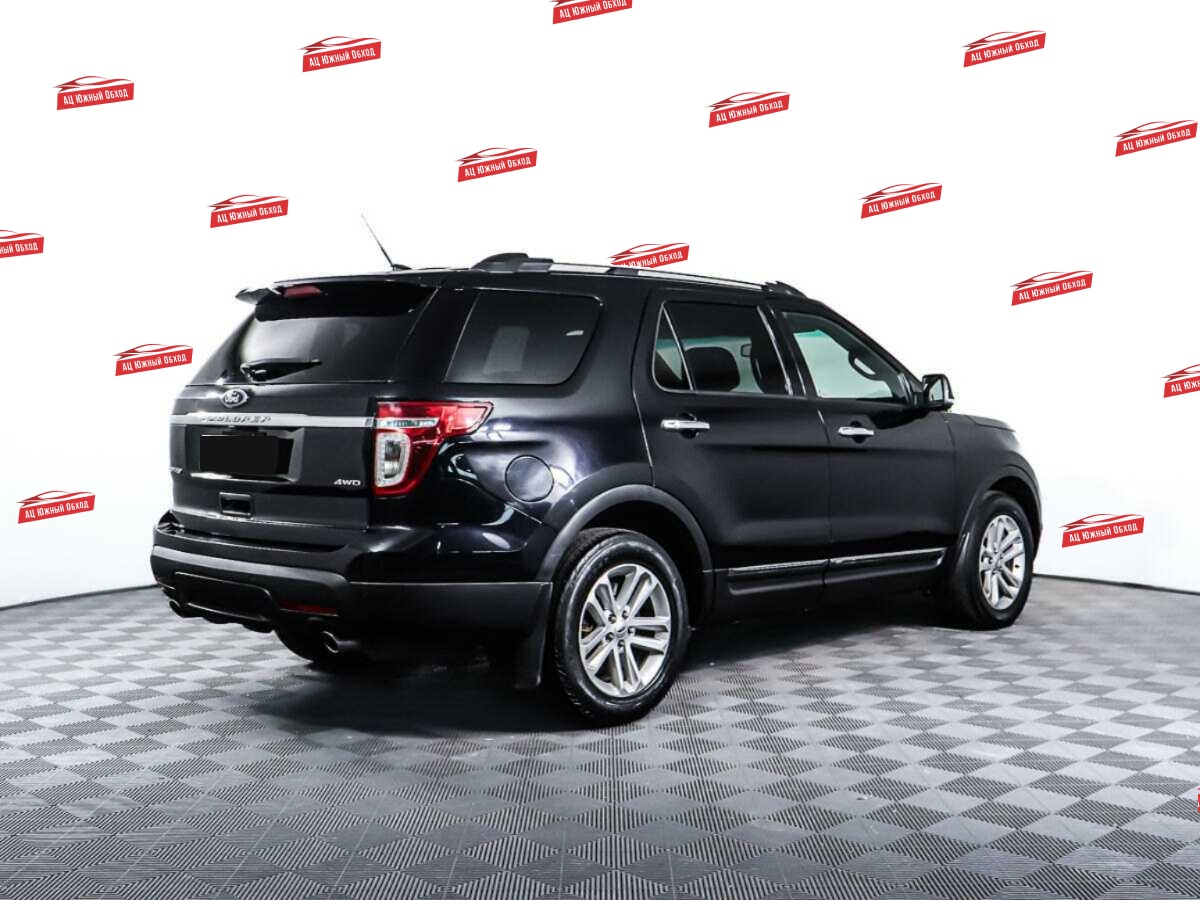 Купить Ford Explorer с пробегом. Фото: #4