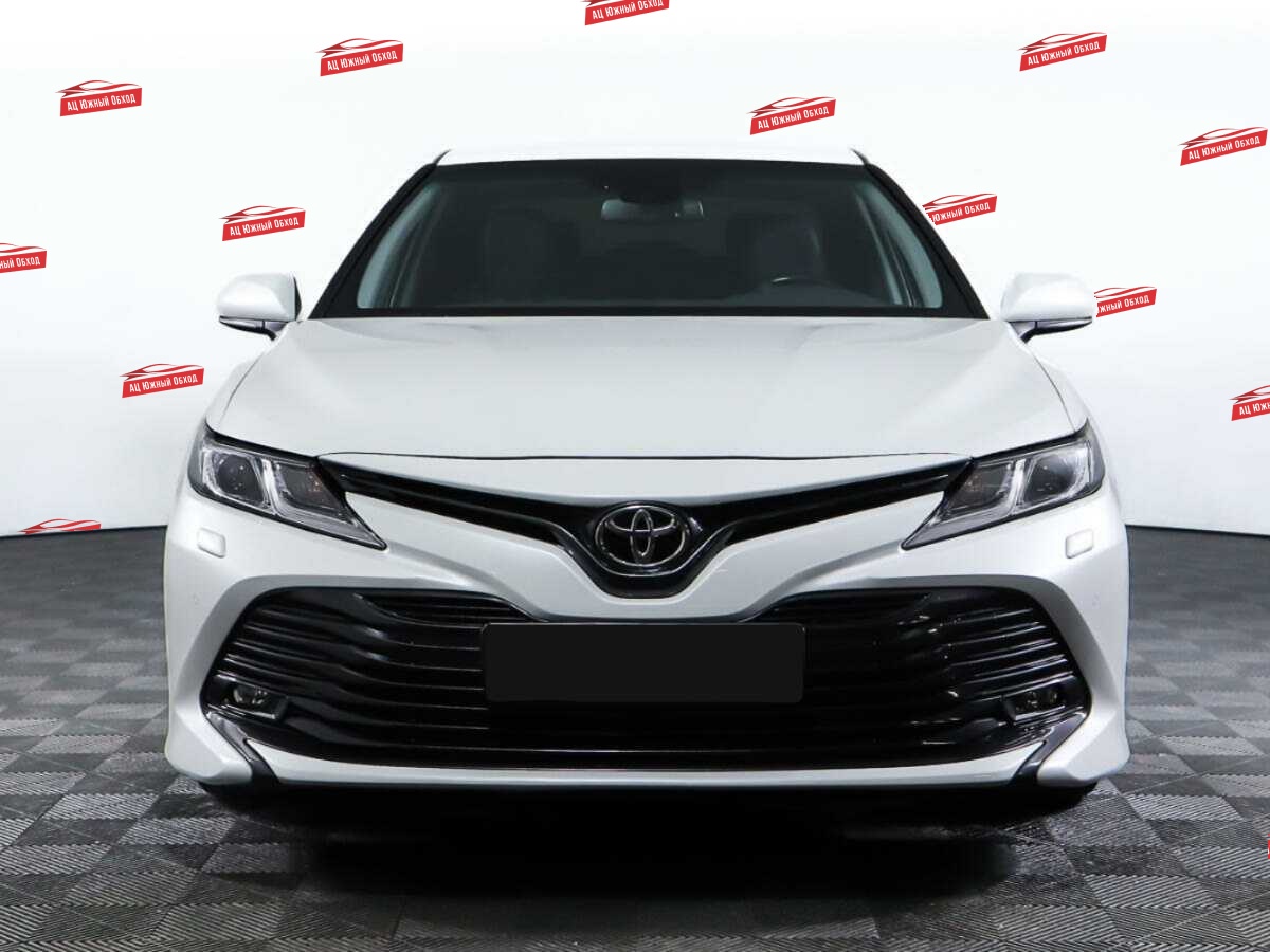 Купить Toyota Camry с пробегом. Фото: #1