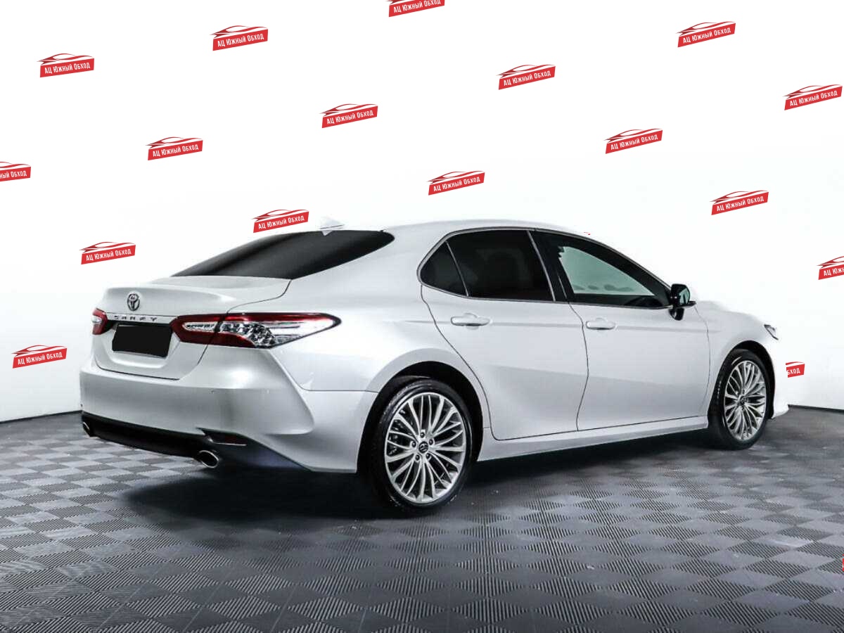 Купить Toyota Camry с пробегом. Фото: #4