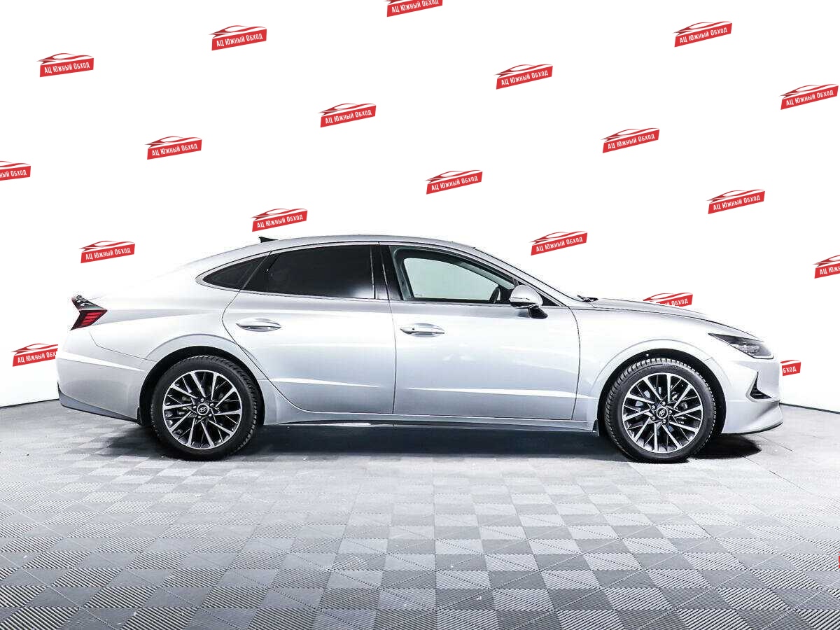 Купить Hyundai Sonata с пробегом. Фото: #3