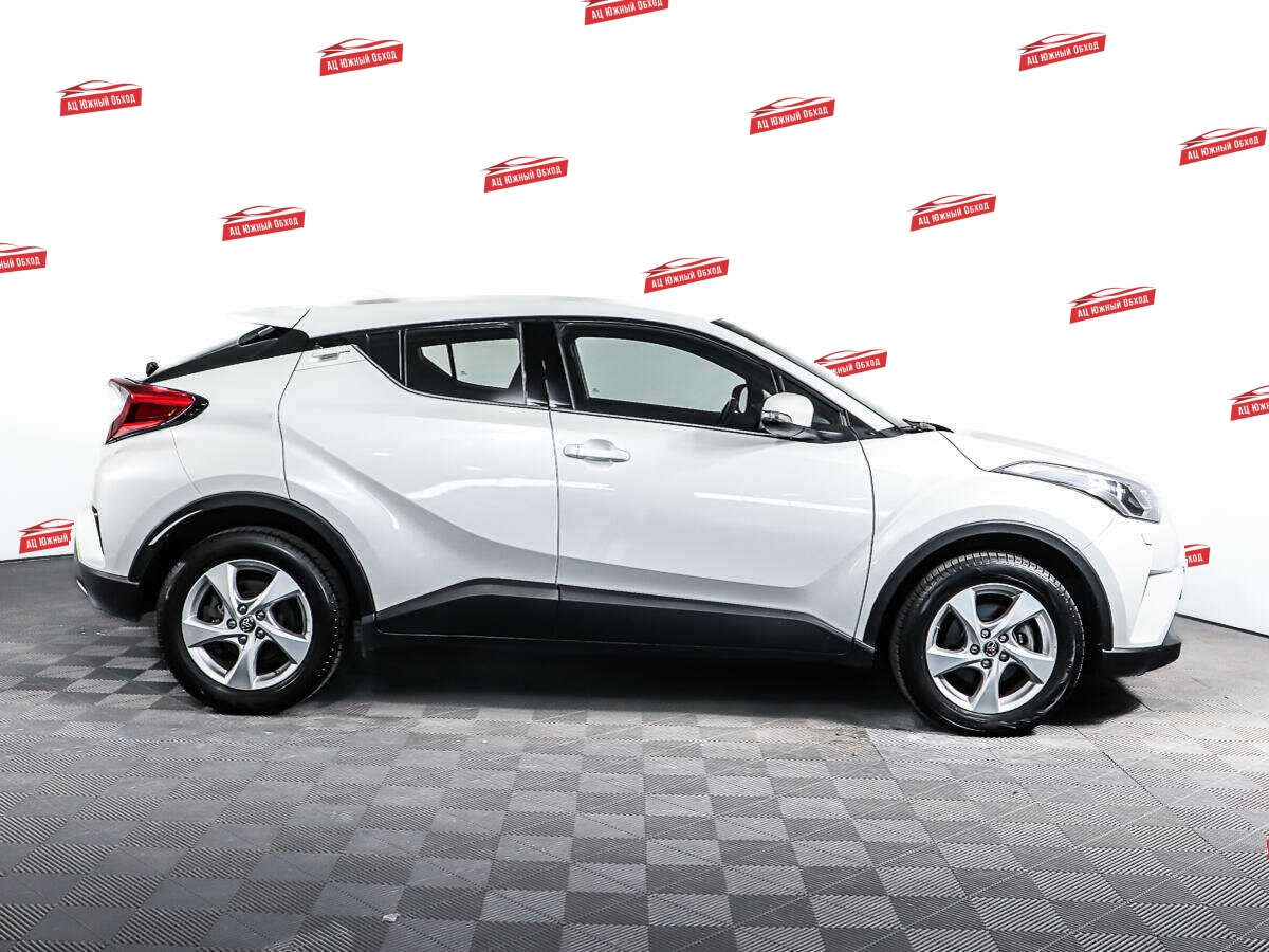 Купить Toyota C-HR с пробегом. Фото: #3