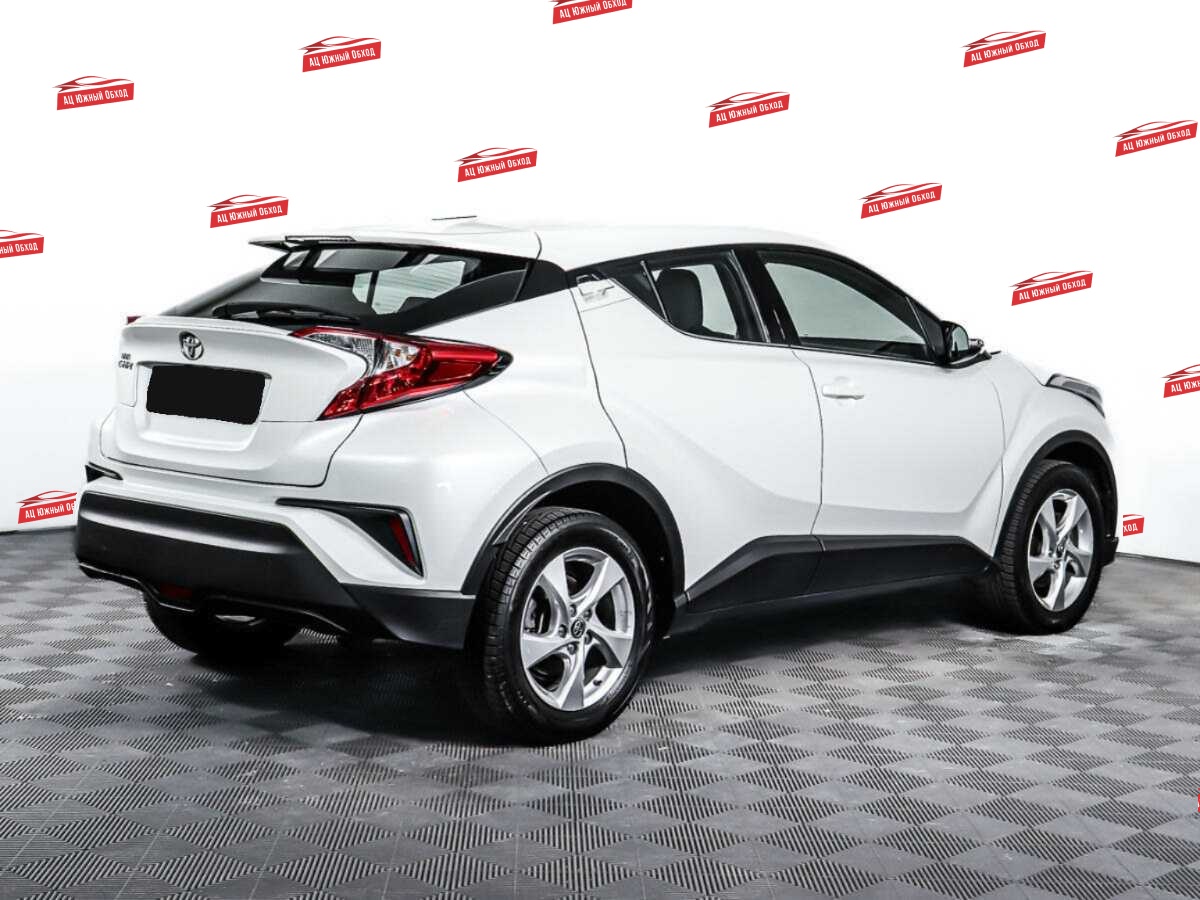 Купить Toyota C-HR с пробегом. Фото: #4