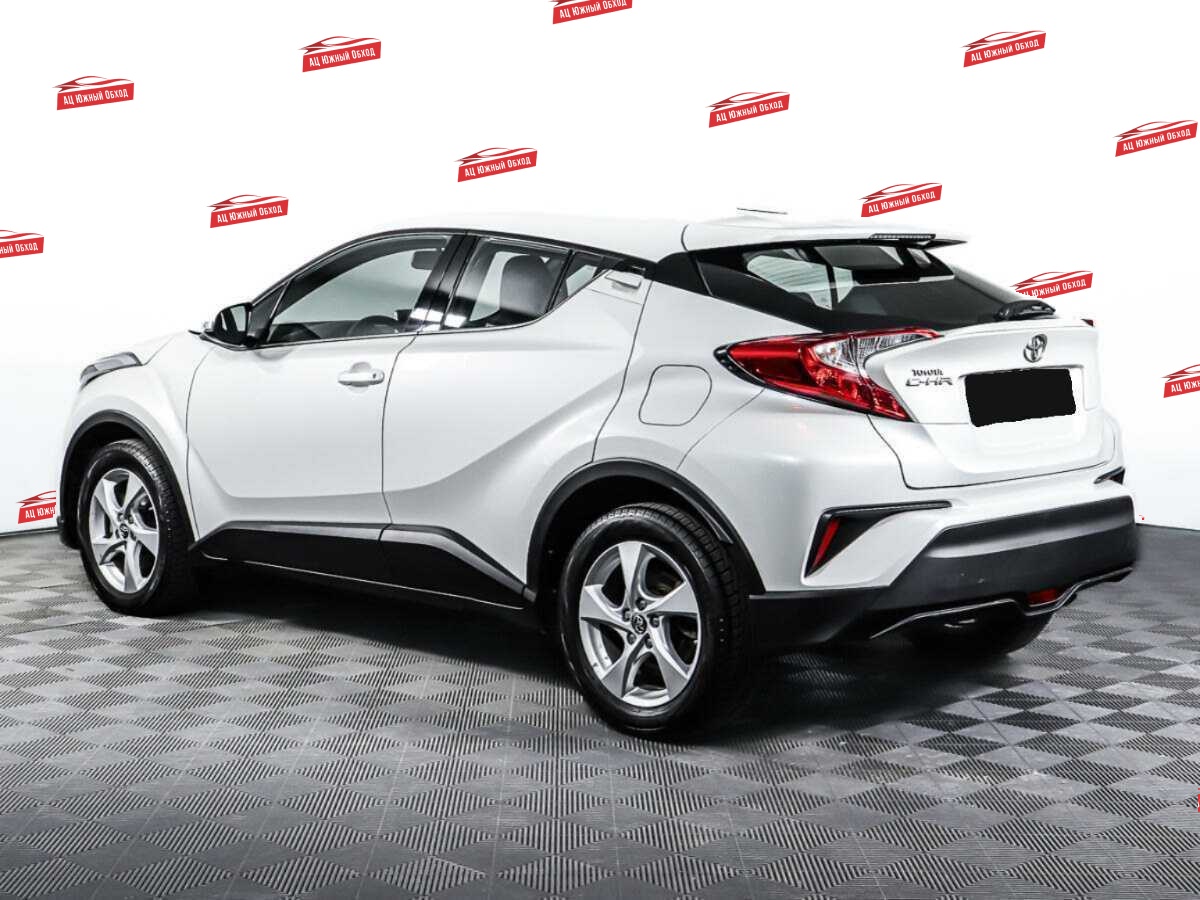 Купить Toyota C-HR с пробегом. Фото: #6