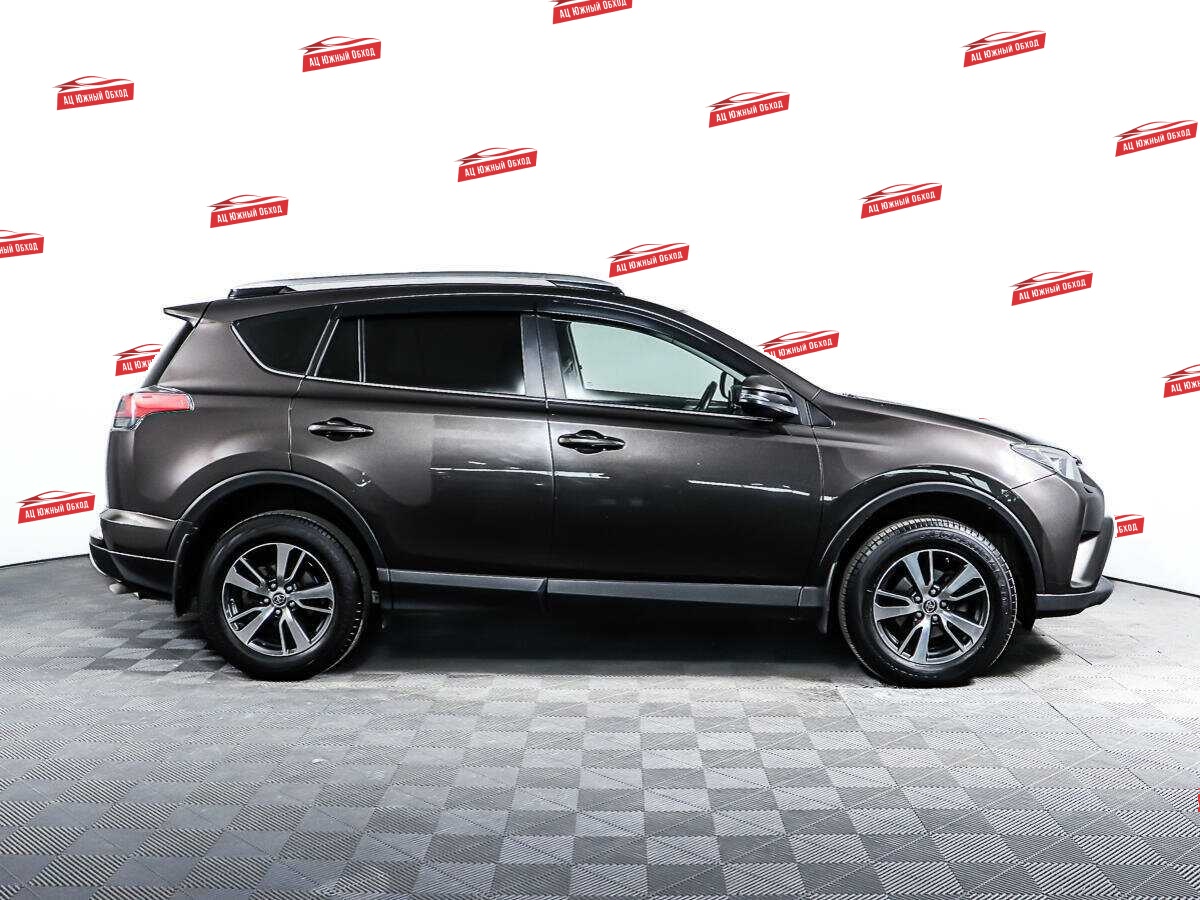 Купить Toyota RAV4 с пробегом. Фото: #3