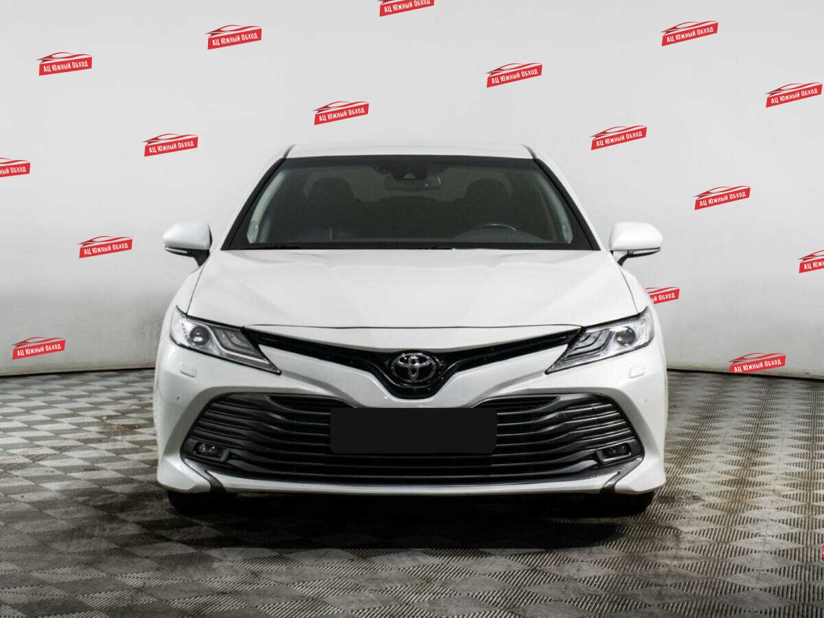Купить Toyota Camry с пробегом. Фото: #1
