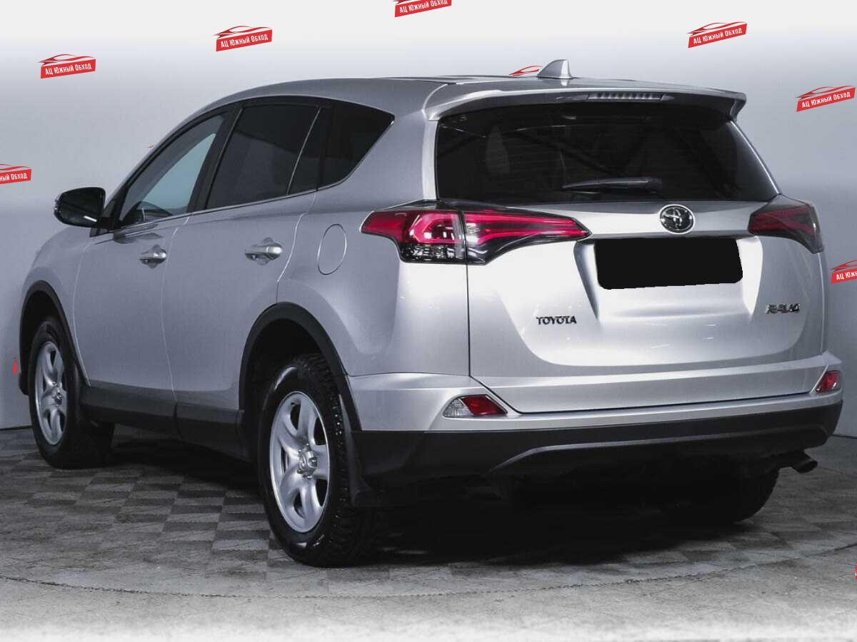 Купить Toyota RAV4 с пробегом. Фото: #6