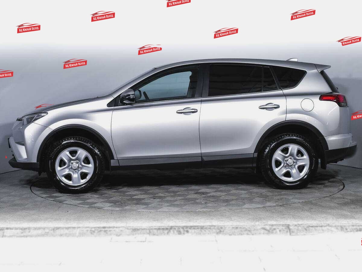 Купить Toyota RAV4 с пробегом. Фото: #7