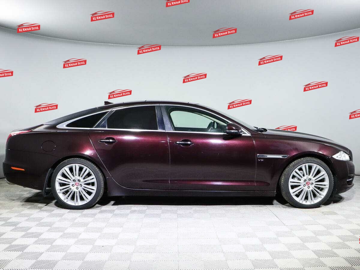 Купить Jaguar XJ с пробегом. Фото: #3