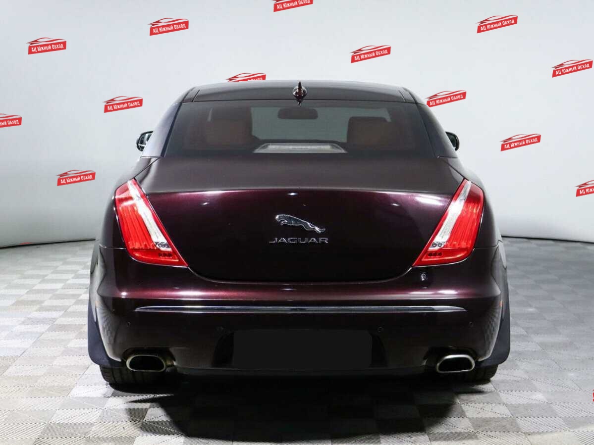 Купить Jaguar XJ с пробегом. Фото: #5