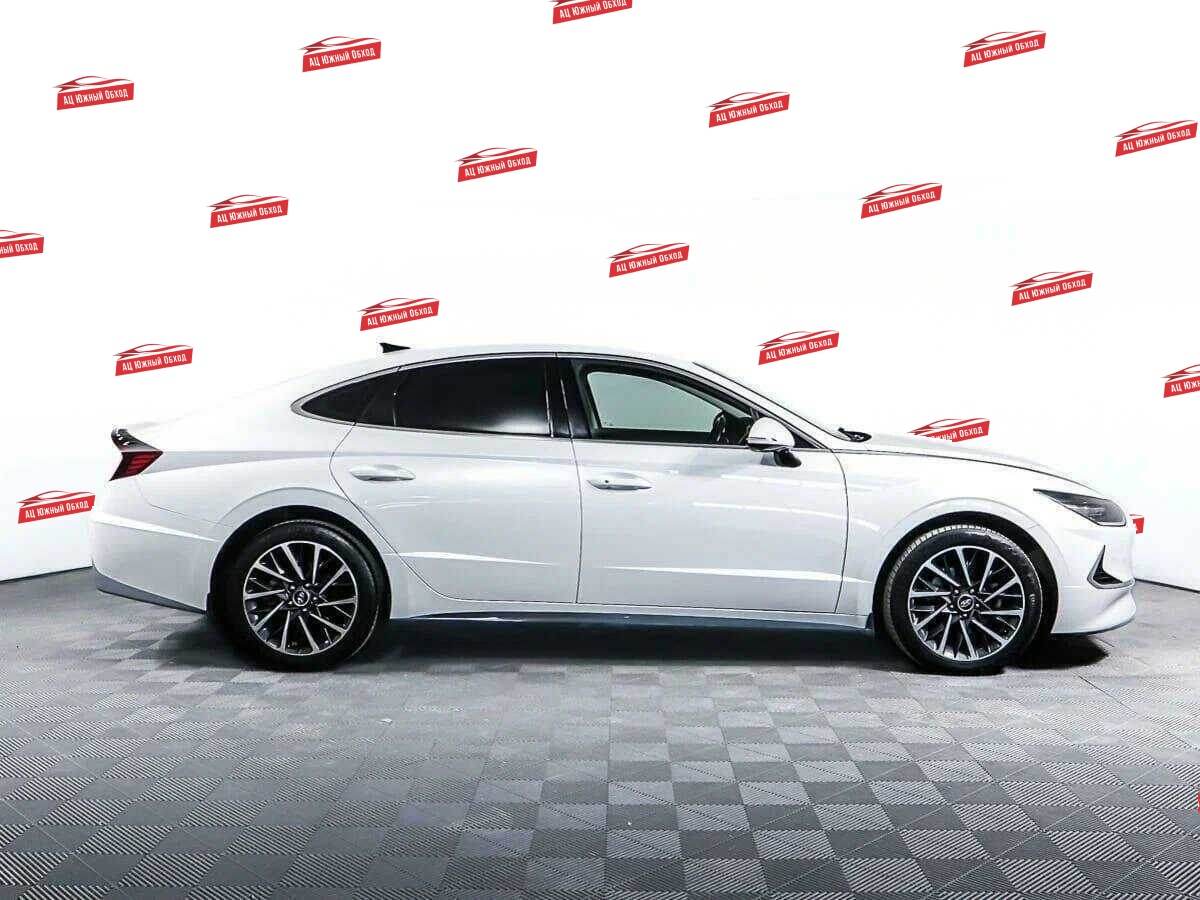 Купить Hyundai Sonata с пробегом. Фото: #3