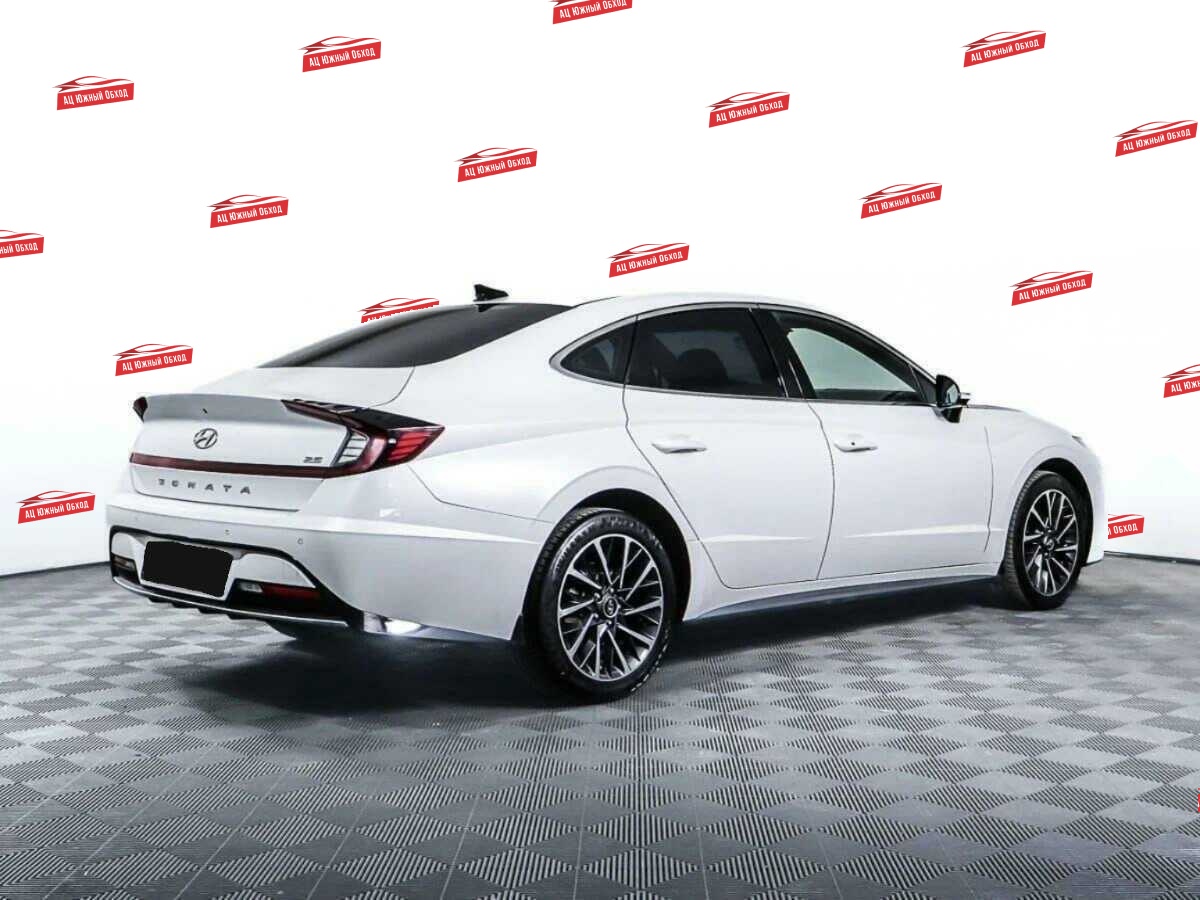 Купить Hyundai Sonata с пробегом. Фото: #4