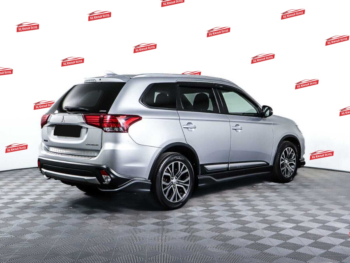 Купить Mitsubishi Outlander с пробегом. Фото: #4
