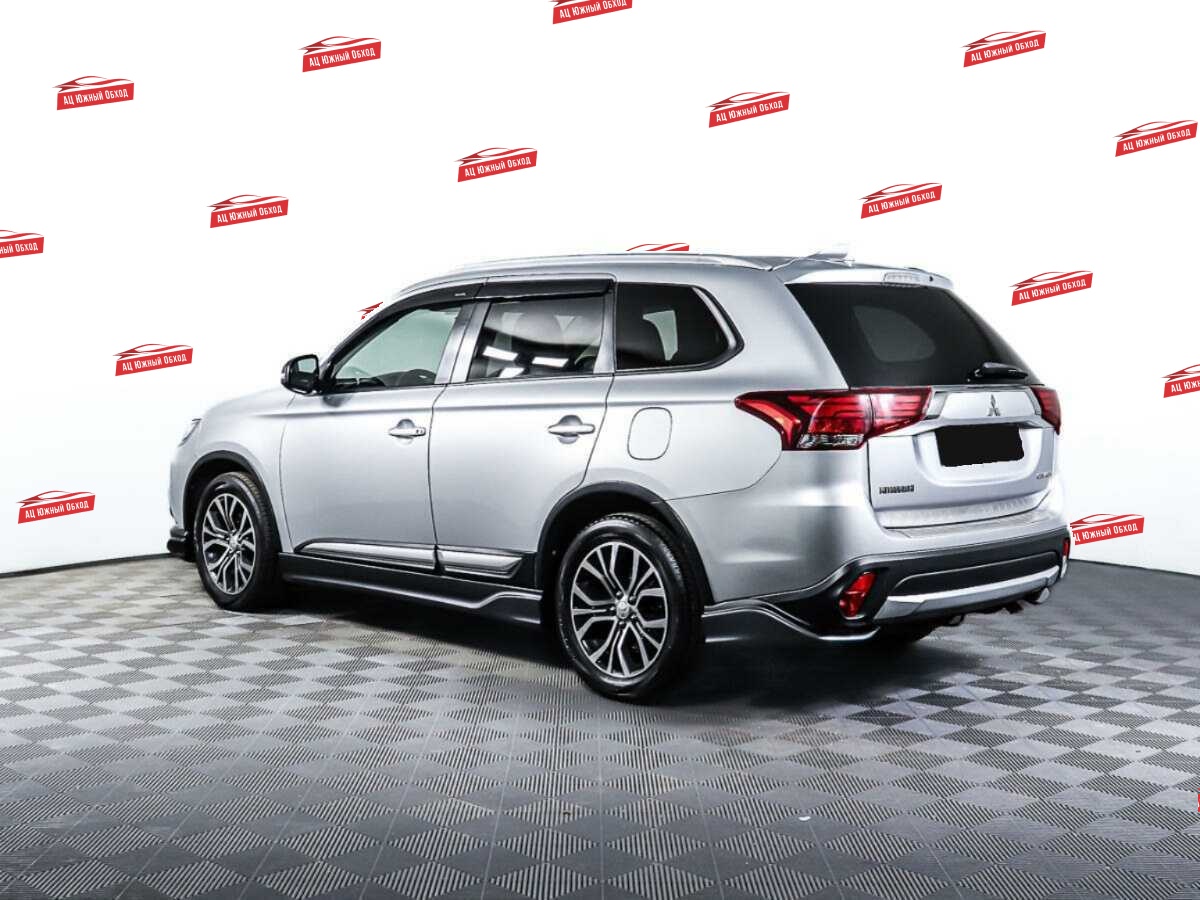 Купить Mitsubishi Outlander с пробегом. Фото: #5