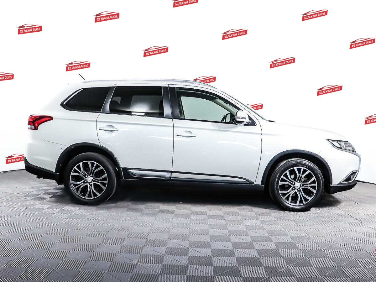 Купить Mitsubishi Outlander с пробегом. Фото: #3