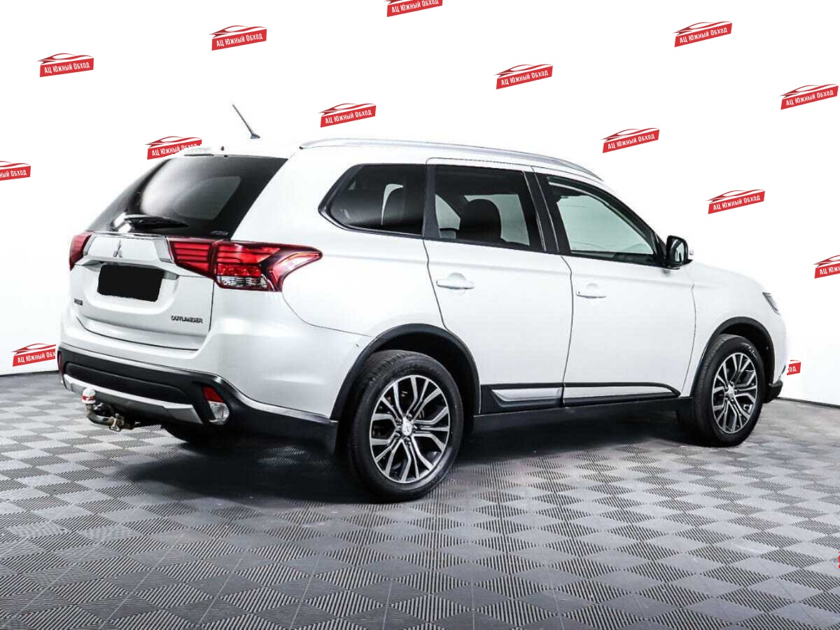 Купить Mitsubishi Outlander с пробегом. Фото: #4