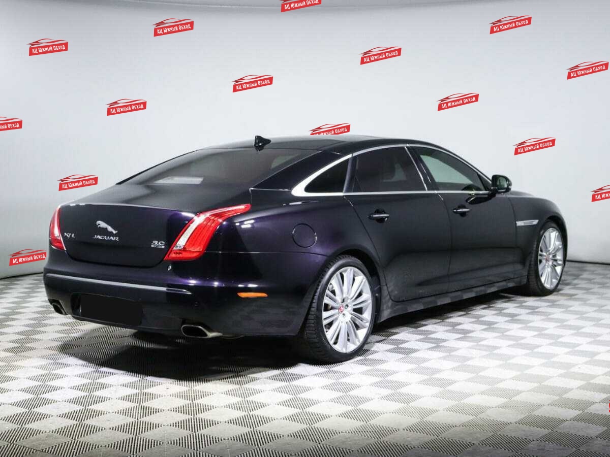 Купить Jaguar XJ с пробегом. Фото: #3