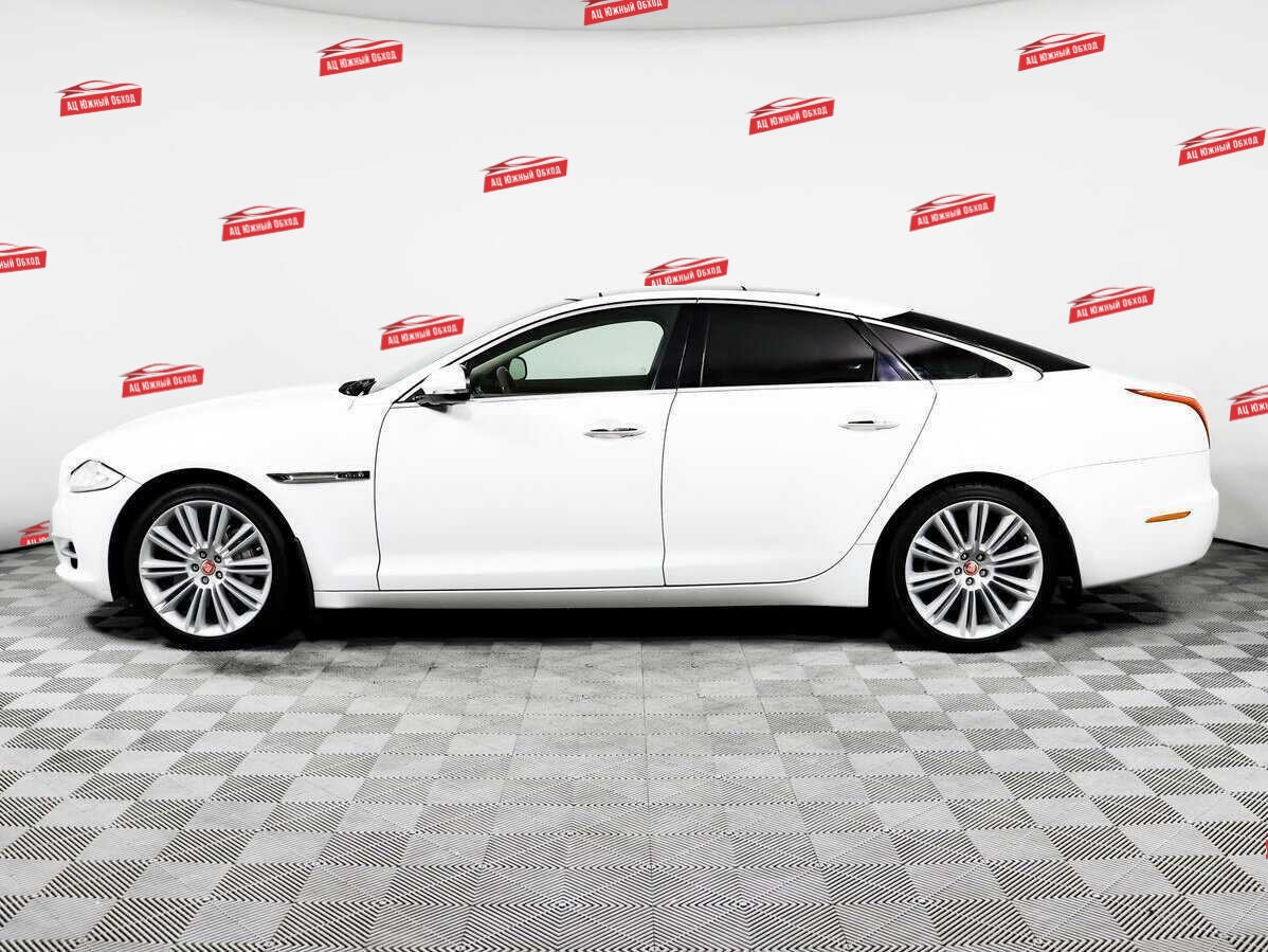 Купить Jaguar XJ с пробегом. Фото: #6