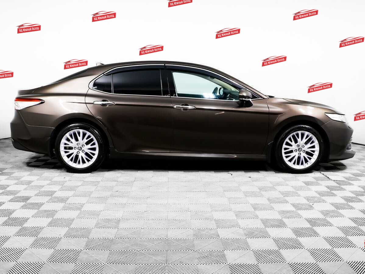 Купить Toyota Camry с пробегом. Фото: #3