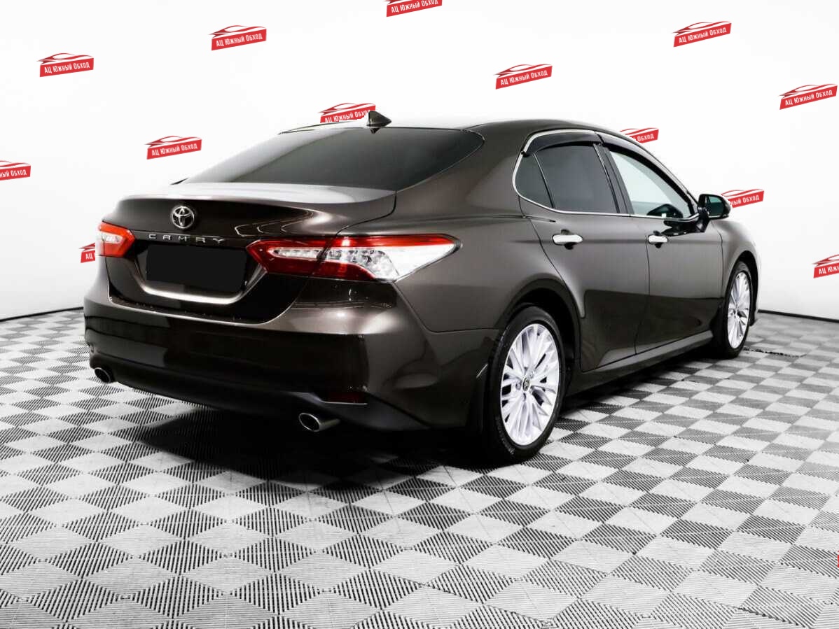 Купить Toyota Camry с пробегом. Фото: #4