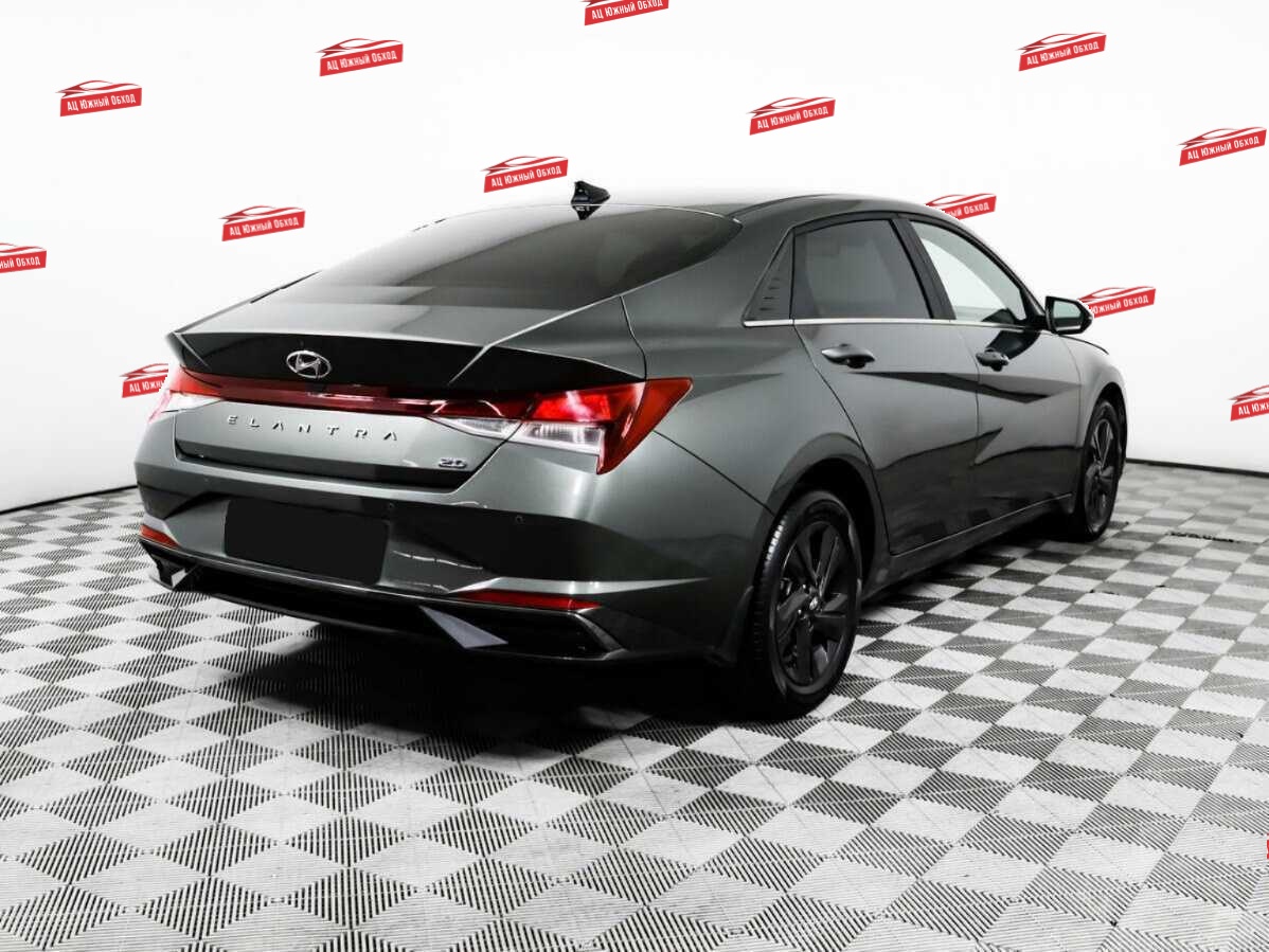 Купить Hyundai Elantra с пробегом. Фото: #4