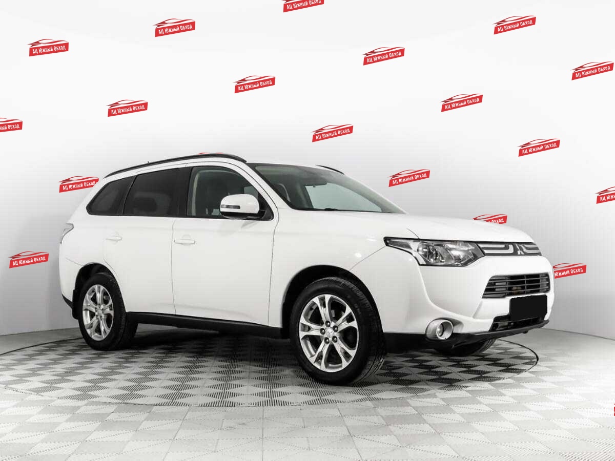 Купить Mitsubishi Outlander с пробегом. Фото: #2