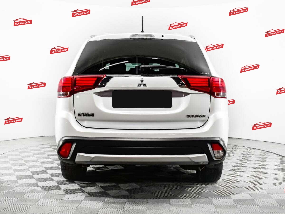 Купить Mitsubishi Outlander с пробегом. Фото: #5