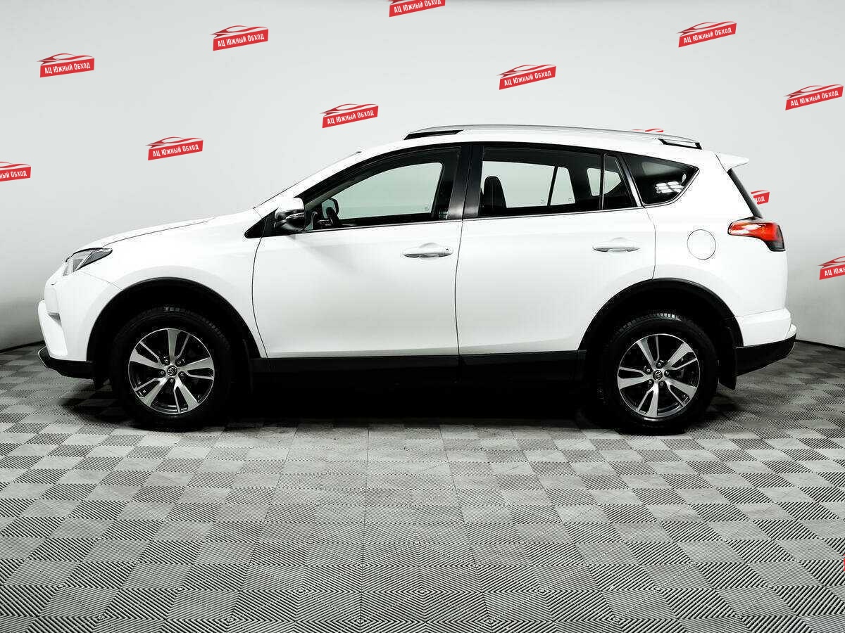 Купить Toyota RAV4 с пробегом. Фото: #7