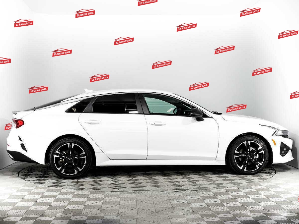 Купить Kia K5 с пробегом. Фото: #3