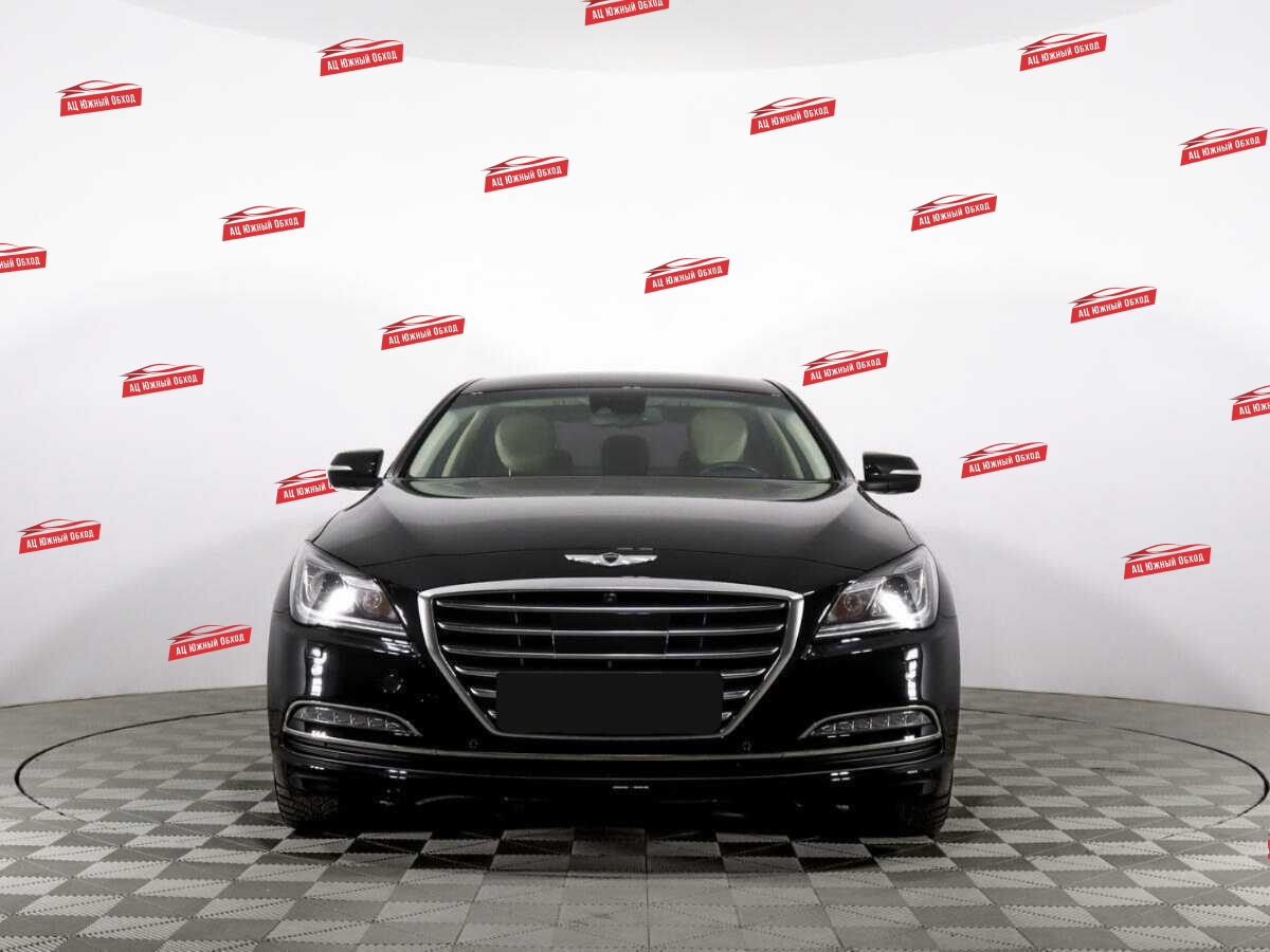 Купить Hyundai Genesis с пробегом. Фото: #1