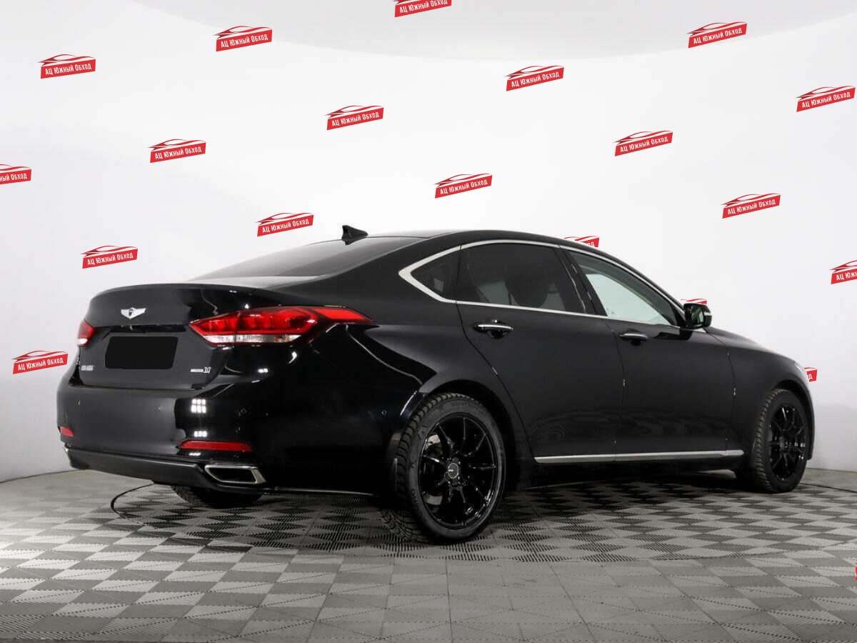 Купить Hyundai Genesis с пробегом. Фото: #3