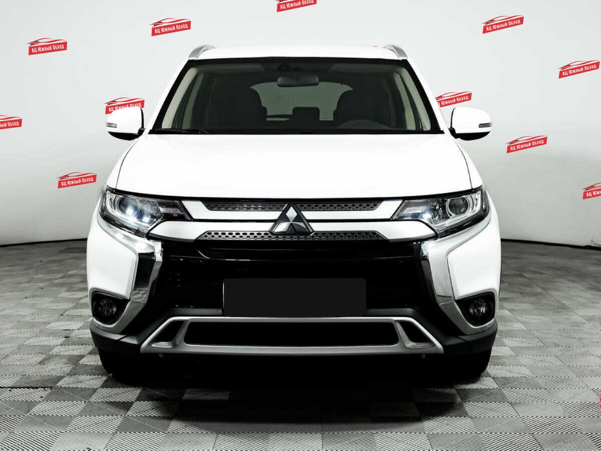 Купить Mitsubishi Outlander с пробегом. Фото: #1
