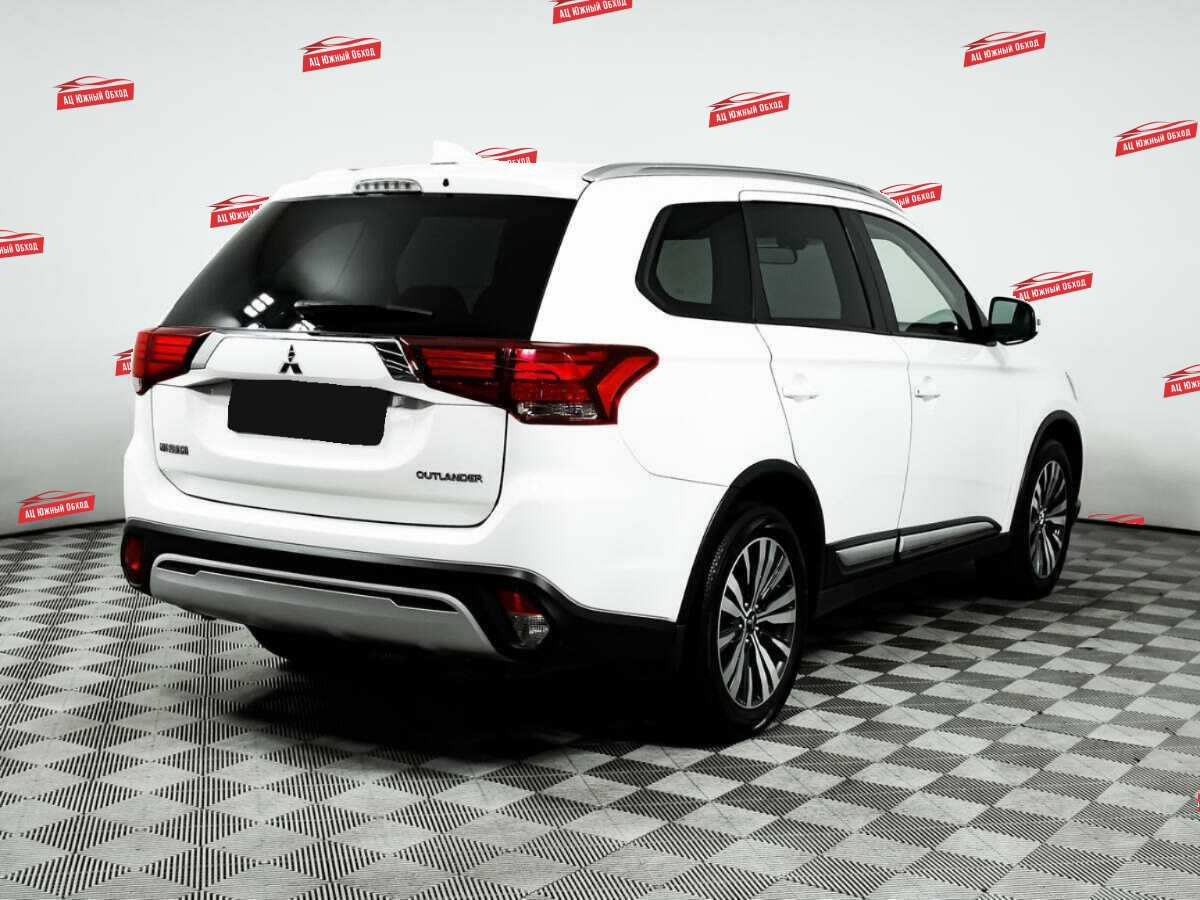 Купить Mitsubishi Outlander с пробегом. Фото: #4