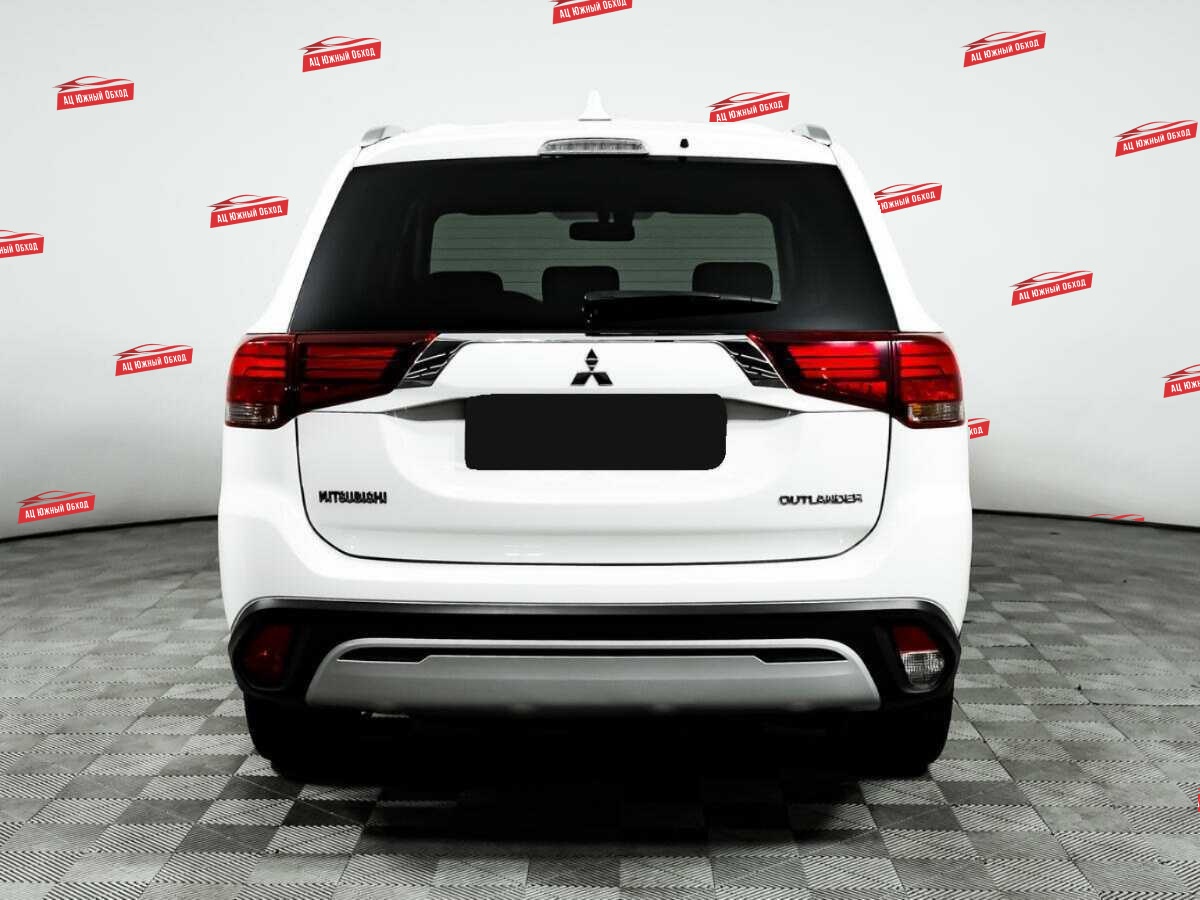 Купить Mitsubishi Outlander с пробегом. Фото: #5