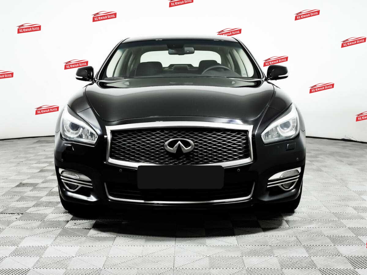 Купить Infiniti Q70 с пробегом. Фото: #1