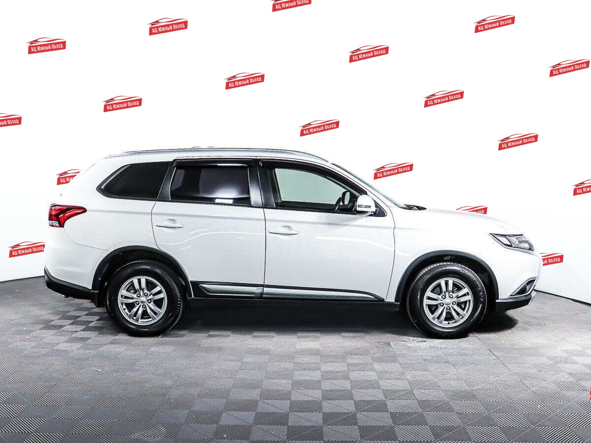 Купить Mitsubishi Outlander с пробегом. Фото: #3