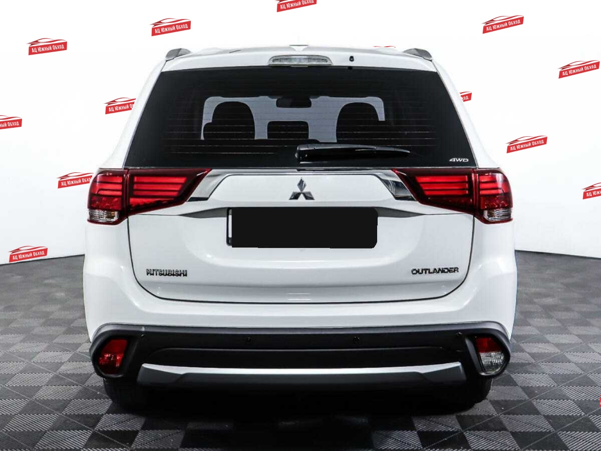 Купить Mitsubishi Outlander с пробегом. Фото: #5