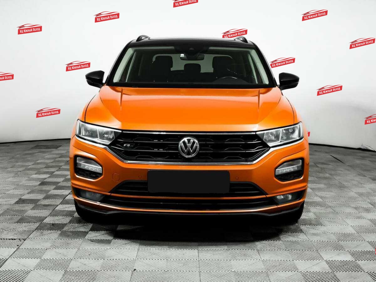 Купить Volkswagen T-Roc с пробегом. Фото: #1