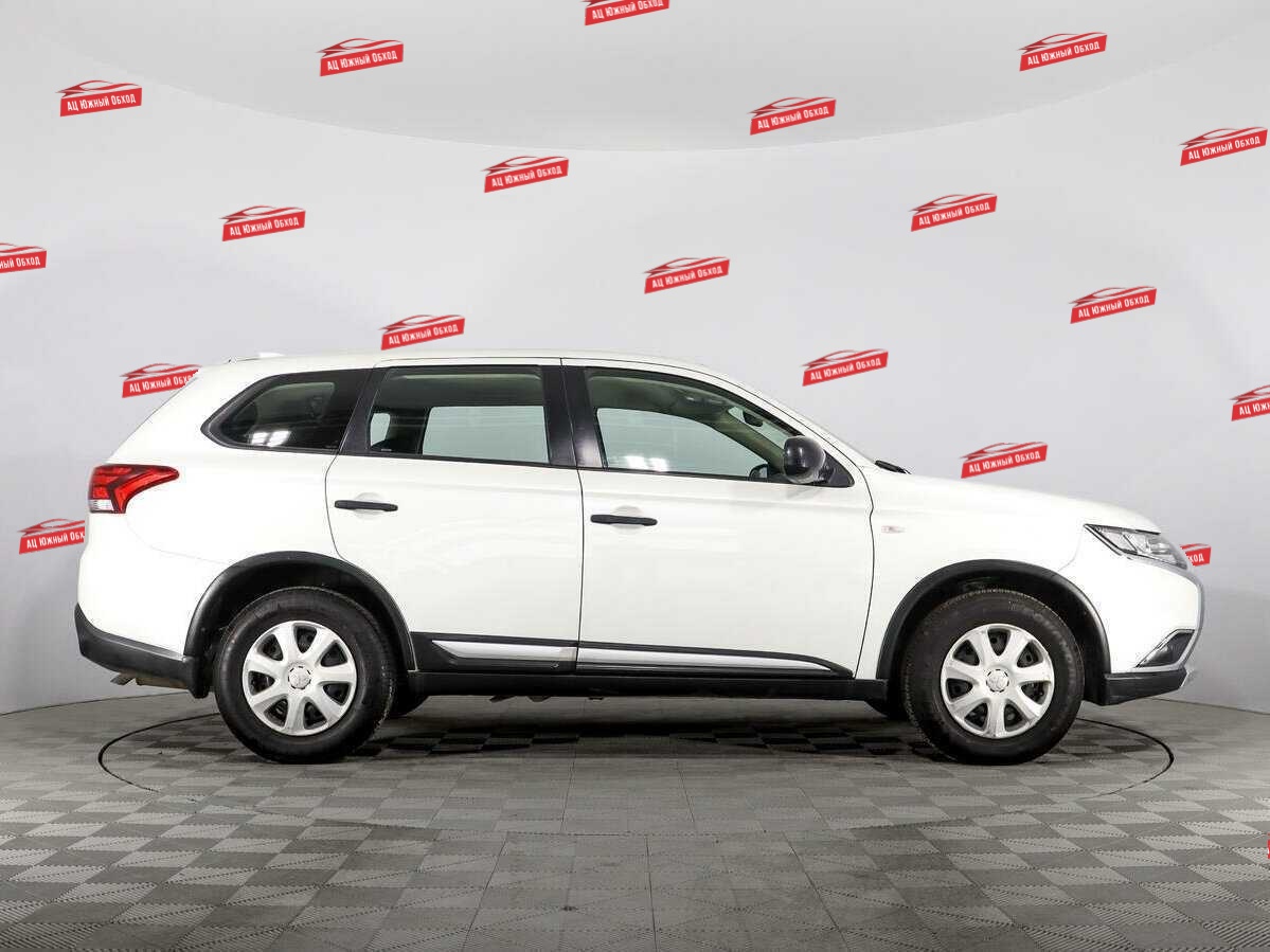 Купить Mitsubishi Outlander с пробегом. Фото: #3