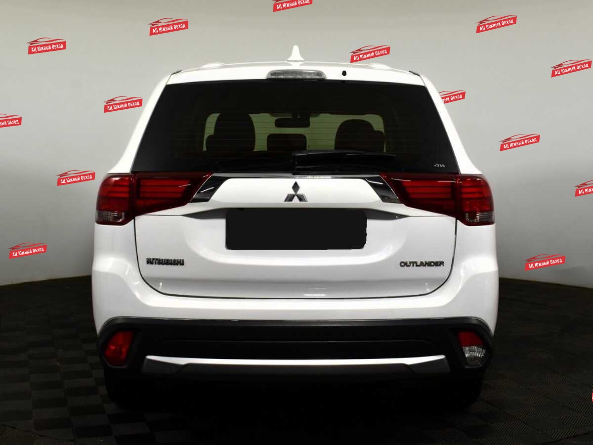 Купить Mitsubishi Outlander с пробегом. Фото: #4