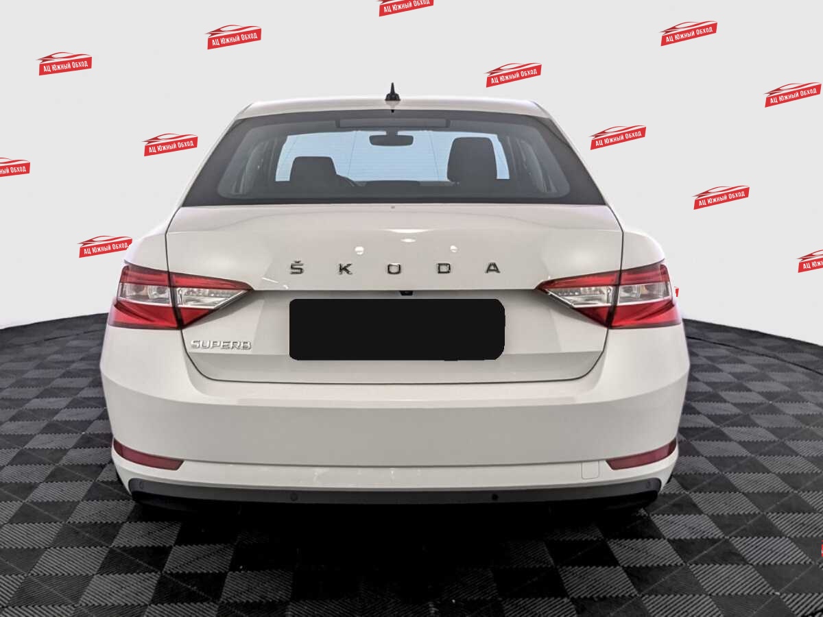 Купить Skoda Superb с пробегом. Фото: #5