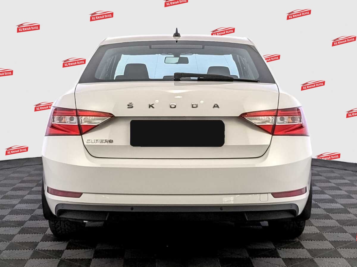 Купить Skoda Superb с пробегом. Фото: #5