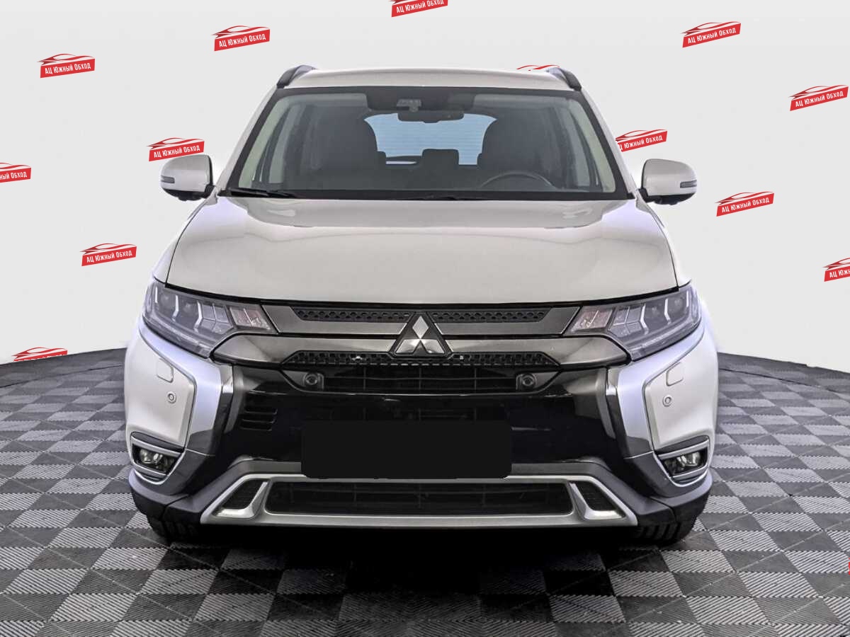 Купить Mitsubishi Outlander с пробегом. Фото: #1