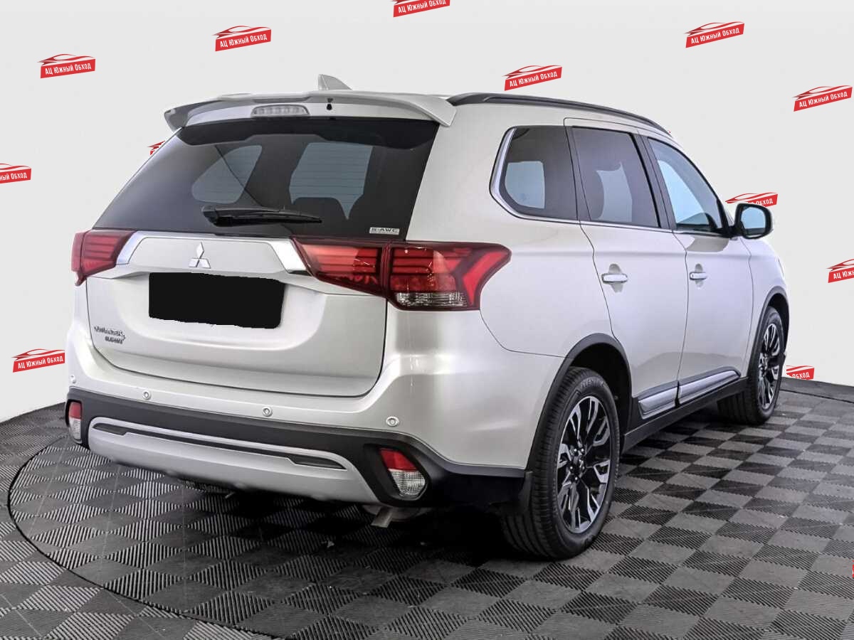 Купить Mitsubishi Outlander с пробегом. Фото: #4