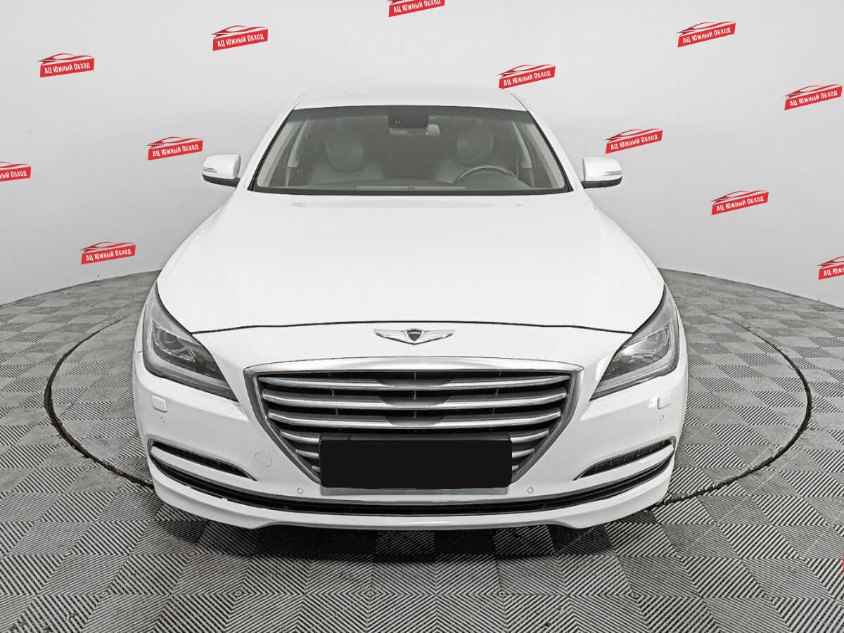 Купить Hyundai Genesis с пробегом. Фото: #1