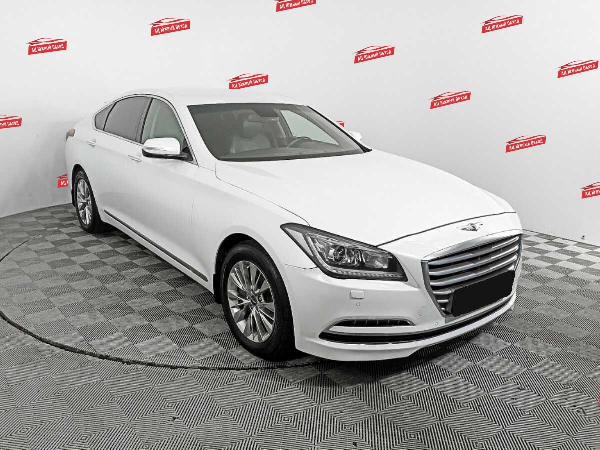 Купить Hyundai Genesis с пробегом. Фото: #2