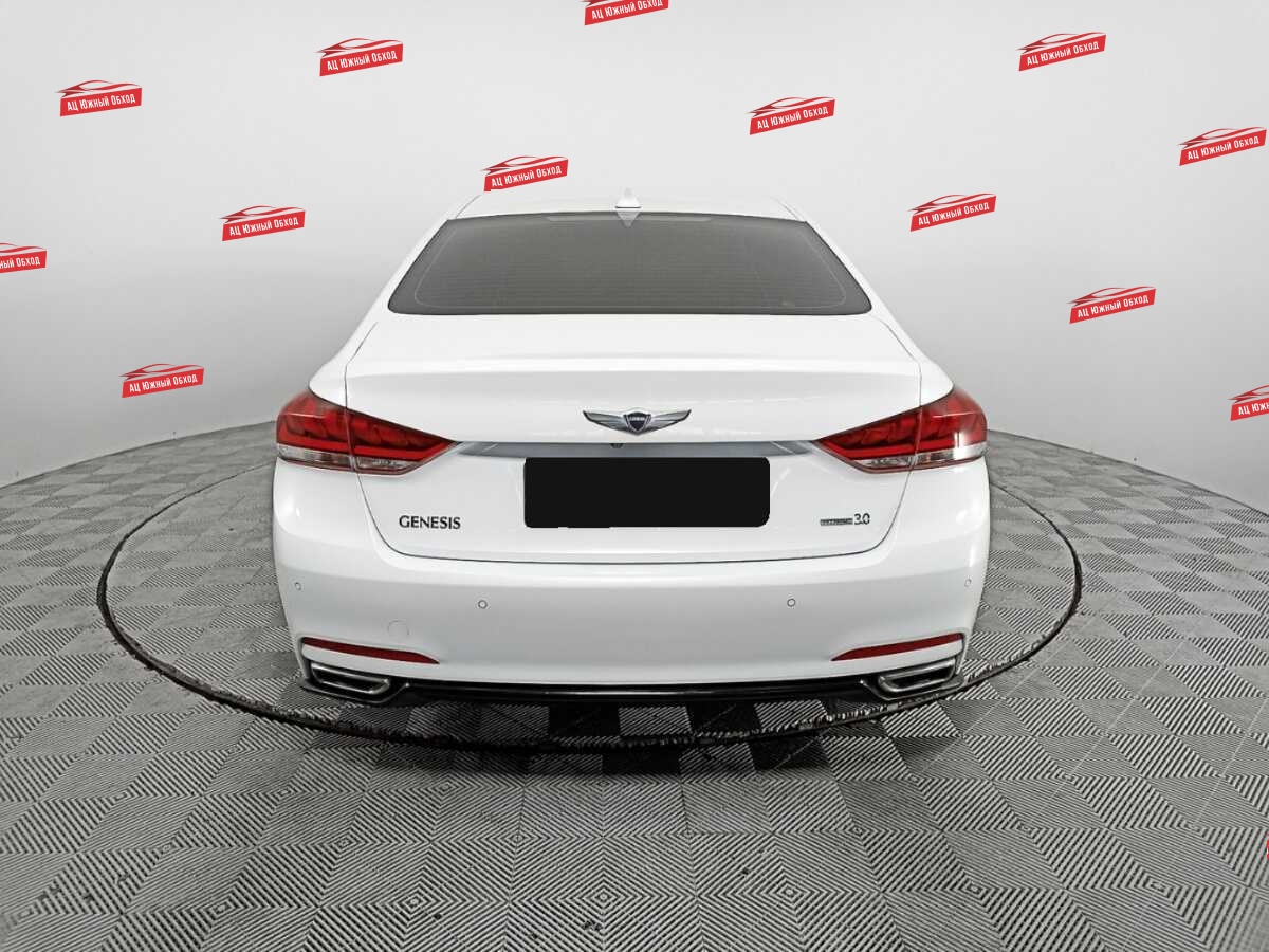 Купить Hyundai Genesis с пробегом. Фото: #5