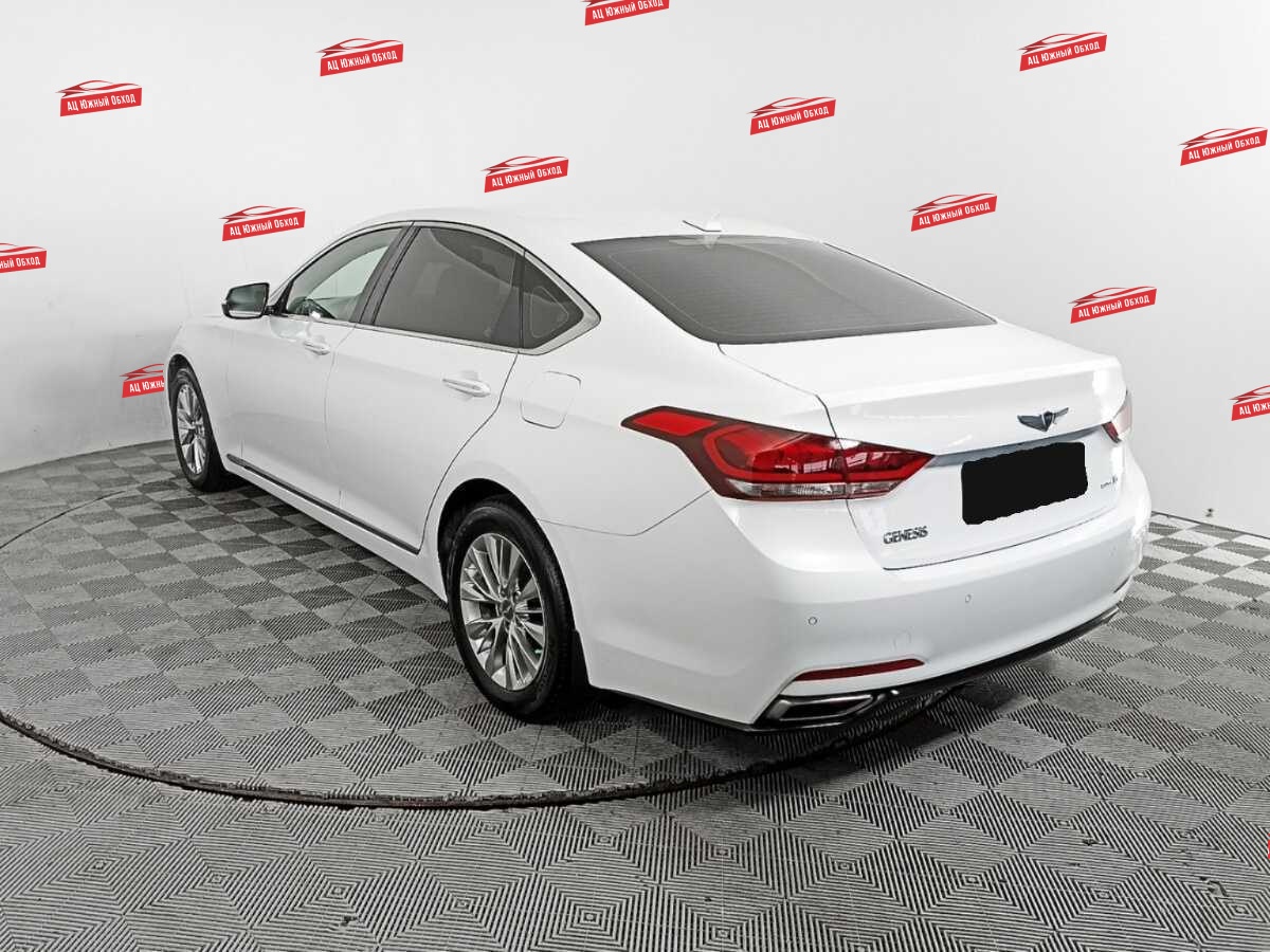 Купить Hyundai Genesis с пробегом. Фото: #6
