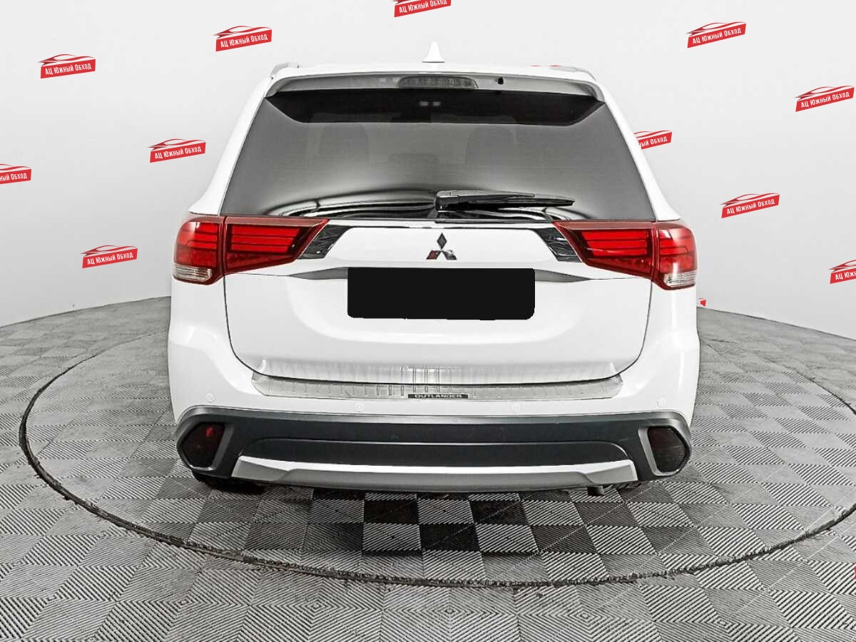 Купить Mitsubishi Outlander с пробегом. Фото: #5