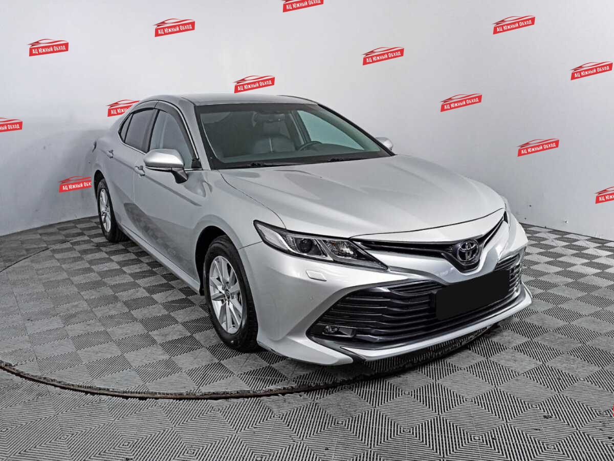 Купить Toyota Camry с пробегом. Фото: #2