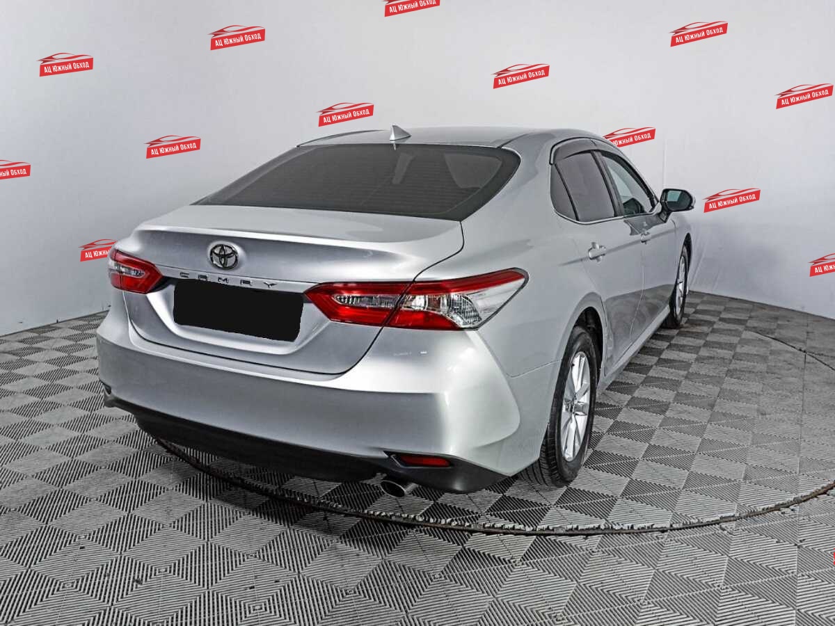 Купить Toyota Camry с пробегом. Фото: #3
